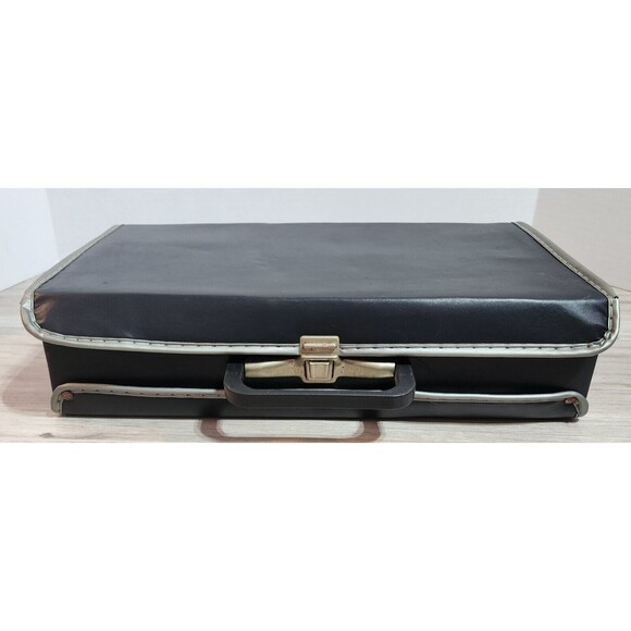 Vintage 1980s Cassette 24 Tape Storage Case with Handle - Picture 2 of 9
